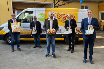 Mit Bio-Produkten in die Zukunft - Bäckerei Bayer in Wolfau stellt großen Teil des Sortiments auf biologische Produkte um
