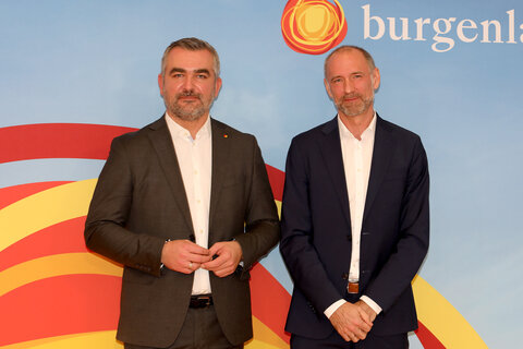 Infrastrukturlandesrat Heinrich Dorner informierte mit Peter Zinggl, Leiter des Hauptreferats Landesplanung, über Maßnahmen zur Bauland-Mobilisierung