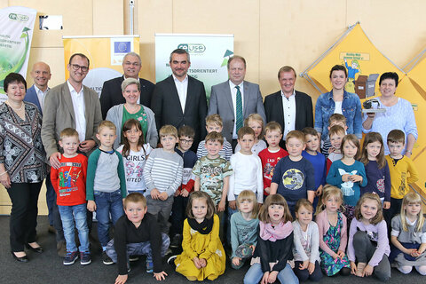 Am 23. Mai 2019 wurden in Anwesenheit zahlreicher Fest- und Ehrengäste, mit Landesrat Heinrich Dorner, Obmann Bgm. Mag. Markus Szelinger und Geschäftsführer Johann Janisch an der Spitze, in der Neuen Mittelschule Kloster in Neusiedl am See die „Goldenen Mistkäfer“ für besondere Leistungen im Bereich der burgenländischen Abfallwirtschaft verliehen