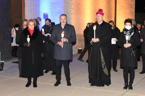 Gottesdienst im Eisenstädter Dom und Lichterprozession