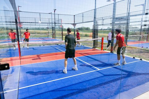 Die jungen Talente der Fußballakademie nutzten gleich die Gelegenheit, ihre Technik zu verfeinern.