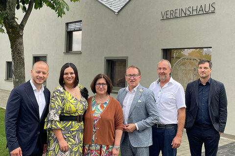 Nationalrat Bürgermeister Maximilian Köllner, Landeshauptmann-Stellvertreterin Astrid Eisenkopf, Obfrau Claudia Haider, Landesobmann Peter Reichstädter, Architekt Peter Prost und Landtagsabgeordneten Gerhard Bachmann (v.l.).