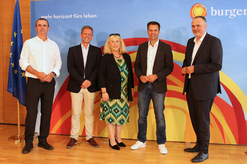 Martin Ochsenhofer, GF Tourismusverband Südburgenland, mit Mag. Patrik Hierner, GF Tourismusverband Nordburgenland, Brigitta Pelzer, GF Tourismusverband Mittelburgenland-Rosalia, Didi Tunkel, GF Burgenland Tourismus, und LH Hans Peter Doskozil