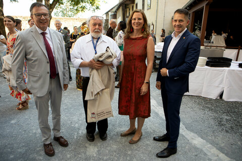 Austrian Centre for Peace-Präsident Mag. Norbert Darabos, Dr. Yair Hirschfeld (Vortragender, Nahost-Friedensvermittler), Landeshauptmann-Stellvertreterin Anja Haider-Wallner und Stabsabteilungsvorstand, Protokollchef WHR Mag. Rainer Winter (Stabsabteilung Protokoll und Zentrale Dienste, Land Burgenland) (v.l.).