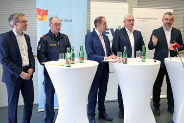 Landesrat Dorner präsentiert die Verstärkte Präventionsarbeit gegen die Unfallursache Ablenkung