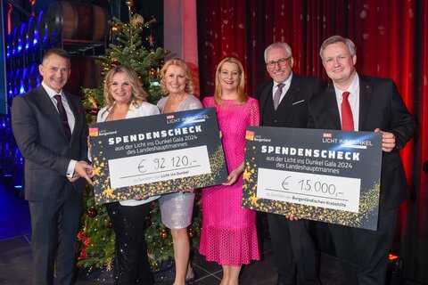 Scheckübergabe zugunsten der Aktion „Licht ins Dunkel“ und der Burgenländischen Krebshilfe (v.l.): Rainer Winter, Leiter Stabsabteilung Protokoll und Zentrale Dienste im Amt der Bgld. Landesregierung, Patricia Schuller, ORF Burgenland, „Licht ins Dunkel“-Burgenland-Koordinatorin Elisabeth Pauer-Gerbavsits, Landesrätin Mag.a (FH) Daniela Winkler, Pius Strobl, Leiter der Abteilung Humanitarian Broadcasting im ORF, und „Licht ins Dunkel“-Vizepräsident Daniel Bohmann