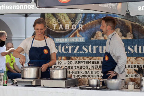 Sterz.Strudel.Sturm.Festival lockte zahlreiche Gäste nach Purbach und auf Schloss Tabor