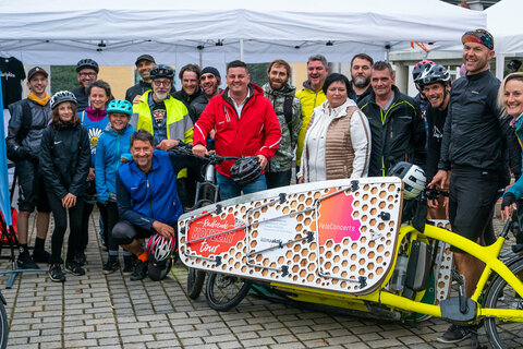 Bgm. Michael Kefeder der Gemeinde Lockenhaus und fleißige Radler der Gemeinde fuhren einen Teil der Strecke mit der Radfreude KonzertTour mit