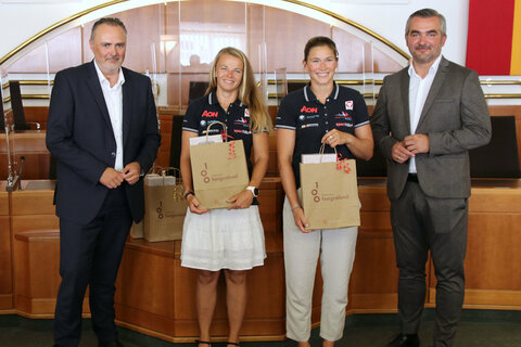 LH Hans Peter Doskozil mit Tanja Frank, Lorena Abicht und Sportlandesrat Heinrich Dorner