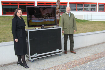 Landeshauptmann-Stellvertreterin Mag.a Astrid Eisenkopf präsentierte gemeinsam mit ORF-Landesdirektor Mag. Werner Herics und Gestalterin Nicole Aigner die neue ORF-Burgenland Serie „Bioschmankerl – Essen, was wächst“