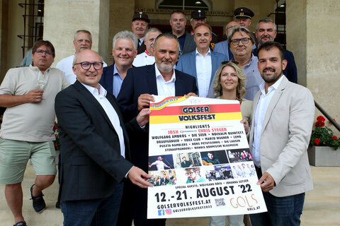 Eine Abordnung aus Gols mit LAbg. Bürgermeister Kilian Brandstätter und Organisator Dieter Horvath an der Spitze bei Landeshauptmann Hans Peter Doskozil und den Landestäten Heinrich Dorner und Leonhard Schneemann freuen sich auf das 53. Golser Volksfest