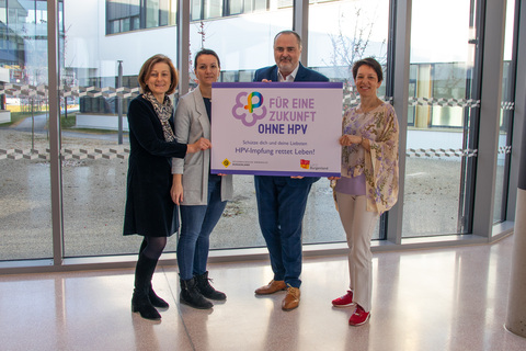 Andrea Konrath, Geschäftsführerin der Österreichischen Krebshilfe Burgenland, Dr.in Edmira Bekto, Präsidentin-Stellvertreterin der Österreichischen Krebshilfe Burgenland, Landeshauptmann Hans Peter Doskozil und Dr.in Michaela Klein, Präsidentin der Österreichischen Krebshilfe Burgenland.