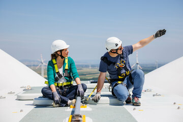 Landeshauptmann-Stellvertreterin Anja Haider-Wallner besuchte den en PÜSPÖK Super-Hybridpark in Nickelsdorf