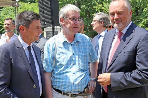 Treffen am Grenzstein zum Fall des Eisernen Vorhangs