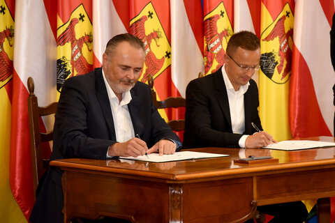 LH Hans Peter Doskozil und Ungarns Außenminister Péter Szijjártó unterzeichnen Absichtserklärung zur umfassenden Weiterentwicklung der nachbarschaftlichen Beziehungen