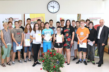 Finanzpässe für Schüler vergeben