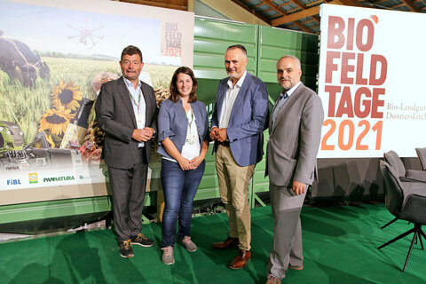 Eröffnung der 2. Biofeldtage. V.l.:  Esterhazy-Generaldirektor Dr. Stefan Ottrubay, DI Anna Lampret, Projektleiterin Biofeldtage, LH Hans Peter Doskozil, DI Matthias Grün, GF Pannatura GmbH