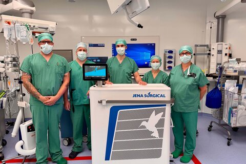 Das OP-Team rund um OA Dr. Dr. Karl Georg Sommer in der Klinik Kittsee: Michael Grohsschmidt, Patrick Hallach, Karl Georg Sommer, MarijaAdadamovic und Beate Limp (v.l.)