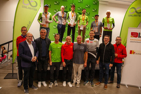 Sport-Landesrat Mag. Heinrich Dorner gratulierte den Landesmeisterinnen und Landesmeistern sowie Siegern beim 4. Waldquelle-Lauf in Kobersdorf.