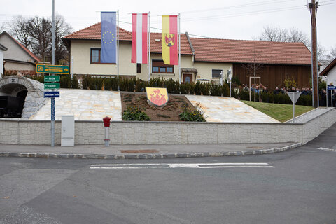 Der neue Dorfplatz in Redlschlag.