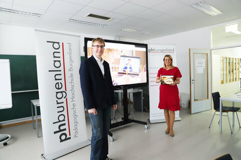 Bildungslandesrätin Daniela Winkler präsentierte mit Projektkoordinator David Wilfing „Fit4Future-Online“