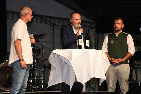 Landeshauptmann Hans Peter Doskozil eröffnete das Volksfest in Gols.