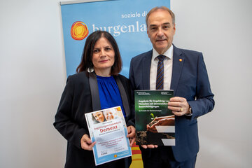 Landesrat Dr. Leonhard Schneemann mit Prokuristin und Operative Leiterin der Pflege- und Sozialberatung im Burgenland, Waltraud Kölly-Schranz, MSc.