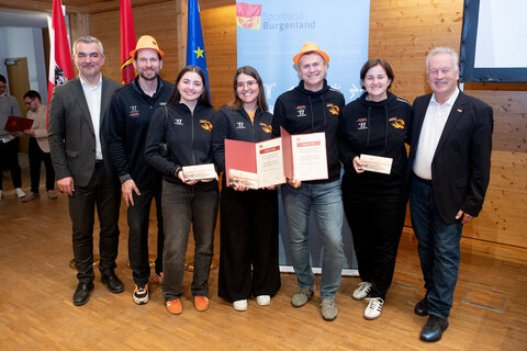 Sportlandesrat Heinrich Dorner gratulierte den Tigers Stegersbach zu ihren Erfolgen.