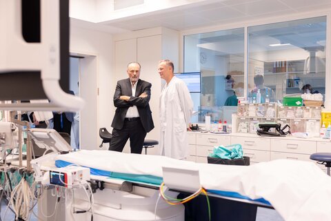 Landeshauptmann Hans Peter Doskozil, Prim. Univ.-Prof. Dr. Rudolf Berger MSc, FESC und Krankenhausgeschäftsführer Dir. Robert Maurer, MSc, MBA