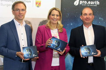 Landesrätin Winkler präsentiert pro earth