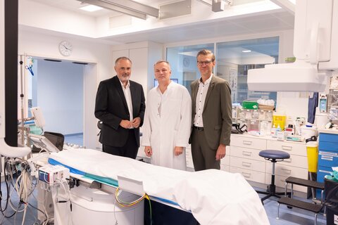 Landeshauptmann Hans Peter Doskozil, Prim. Univ.-Prof. Dr. Rudolf Berger MSc, FESC und Krankenhausgeschäftsführer Dir. Robert Maurer, MSc, MBA