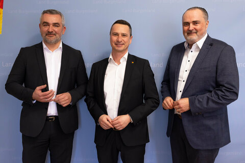 Im Europäischen Ausschuss der Regionen (AdR) vertritt künftig Regierungskoordinator Robert Hergovich das Burgenland. (v.l.) LR Heinrich Dorner, Regierungskoordinator Robert Hergovich und Landeshauptmann Hans Peter Doskozil.