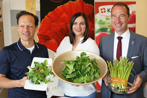 Mag. Klaus Buttenhauser, Netzwerk Kulinarik, Landesrätin Mag.a Astrid Eisenkopf und Mario Pulker, Obmann Fachverband Gastronomie WKO