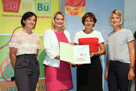 Landesrätin Daniela Winkler mit Kindergarten Zemmendorf-Stöttera