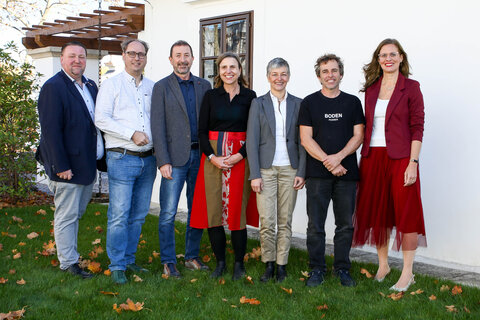 LAbg. Roman Kainrath, DI Dr. Bernhard Scharf (BOKU), Dr. Andreas Baumgarten (AGES), DI Gundula Prokop (Umweltbundesamt), DI Claudia Winkovitsch (LWK Burgenland), Dr. Gernot Bodner (BOKU) und Landeshauptmann-Stellvertreterin Anja Haider-Wallner