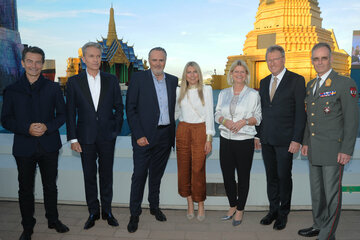 Landeshauptmann Doskozil beim militärmusikfestival im Mörbisch