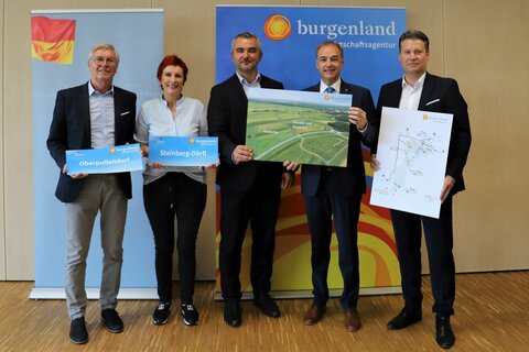 (v.l.n.r.) Bürgermeister der Stadtgemeinde Oberpullendorf, Rudolf Geißler; Bürgermeisterin der Marktgemeinde Steinberg-Dörfl, Klaudia Friedl; Landesrat Mag. Heinrich Dorner; Landesrat Dr. Leohnard Schneemann und Wirtschaftsagentur Burgenland GmbH-Geschäftsführer Mag. Harald Zagiczek;