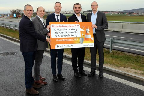 Alexander Walcher (GF ASFINAG-Baumanagement GmbH), Baudirektor Wolfgang Heckenast, ASFINAG-Vorstand Hartwig Hufnagl, LR Heinrich Dorner und Andreas Fromm (GF ASFINAG-Baumanagement GmbH) (v.l.).