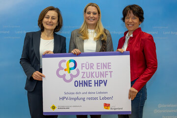 Mag.a Andrea Konrath, Geschäftsführerin Krebshilfe Burgenland, Landesrätin Mag.a (FH) Daniela Winkler und Dr.in Michaela Klein, Vorstandsmitglied Krebshilfe Burgenland (v.l.).