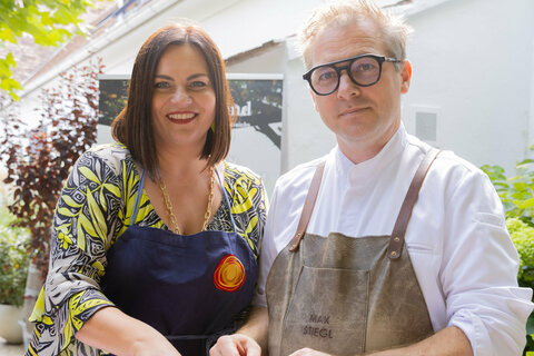 LH-Stv.in Mag.a Astrid Eisenkopf und Haubenkoch Max Stiegl präsentierten die Highlights des Burgenländischen Sterz-Festivals 2024.
