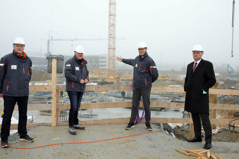 Landeshauptmann Hans Peter Doskozil besichtigte heute die Baustelle zum Neubau des Krankenhauses Oberwart.