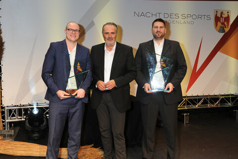 Sebastian Käferle, Kapitän Oberwart Gunners („Team des Jahres“), Landeshauptmann Hans Peter Doskozil und Horst Leitner, Oberwart Gunners („Trainer des Jahres“)