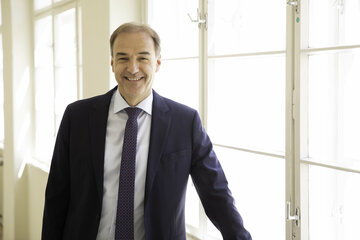 LR Leonhard Schneemann