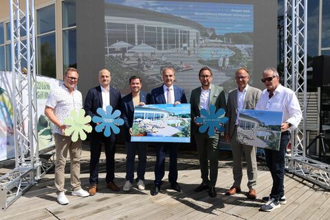 Markus Bauer (Planungsbüro), GMF-Geschäftsführer Thomas Meier, General Manager und Prokurist Marcel Pomper, Landesrat Leonhard Schneemann, Bürgermeister Jürgen Dolesch, Michael Bäuml, Projekt- und Kaufmännischer Leiter der GMF und Michael Horn (Geschäftsführer Konstruktiva Bau).