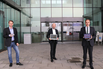 Wirtschaftslandesrat Leonhard Schneemann mit Forschung Burgenland Geschäftsführer DI Marcus Keding (Bildmitte), DDI Marcus Hofmann, Projektleiter bei der Forschung Burgenland