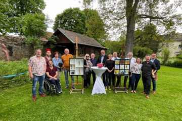 Landeshauptmann Hans Peter Doskozil mit Prof. Harro Pirch und den teilnehmenden Künstlerinnen und Künstlern