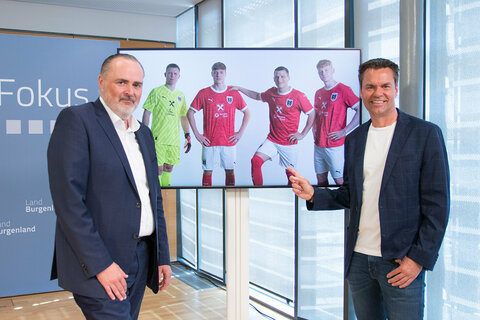 Landeshauptmann Hans Peter Doskozil und Burgenland Tourismus-Geschäftsführer Didi Tunkel präsentierten das Burgenland Public Viewing zur UEFA EURO 2024TM unter dem Titel „Gemma Fußball schau’n“ und eine neue Vorteilsleistung der Burgenland Card
