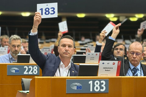 Landtagsabgeordneter Robert Hergovich, Vertreter des Burgenlandes im Europäischen Ausschuss der Regionen (AdR), bei der AdR-Plenartagung.