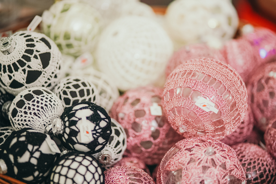 gehäkelte Weihnachtskugeln