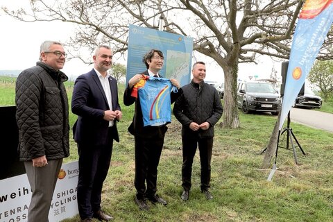Ein Band aus Kirschblüten - Burgenland und Japan rücken näher zusammen